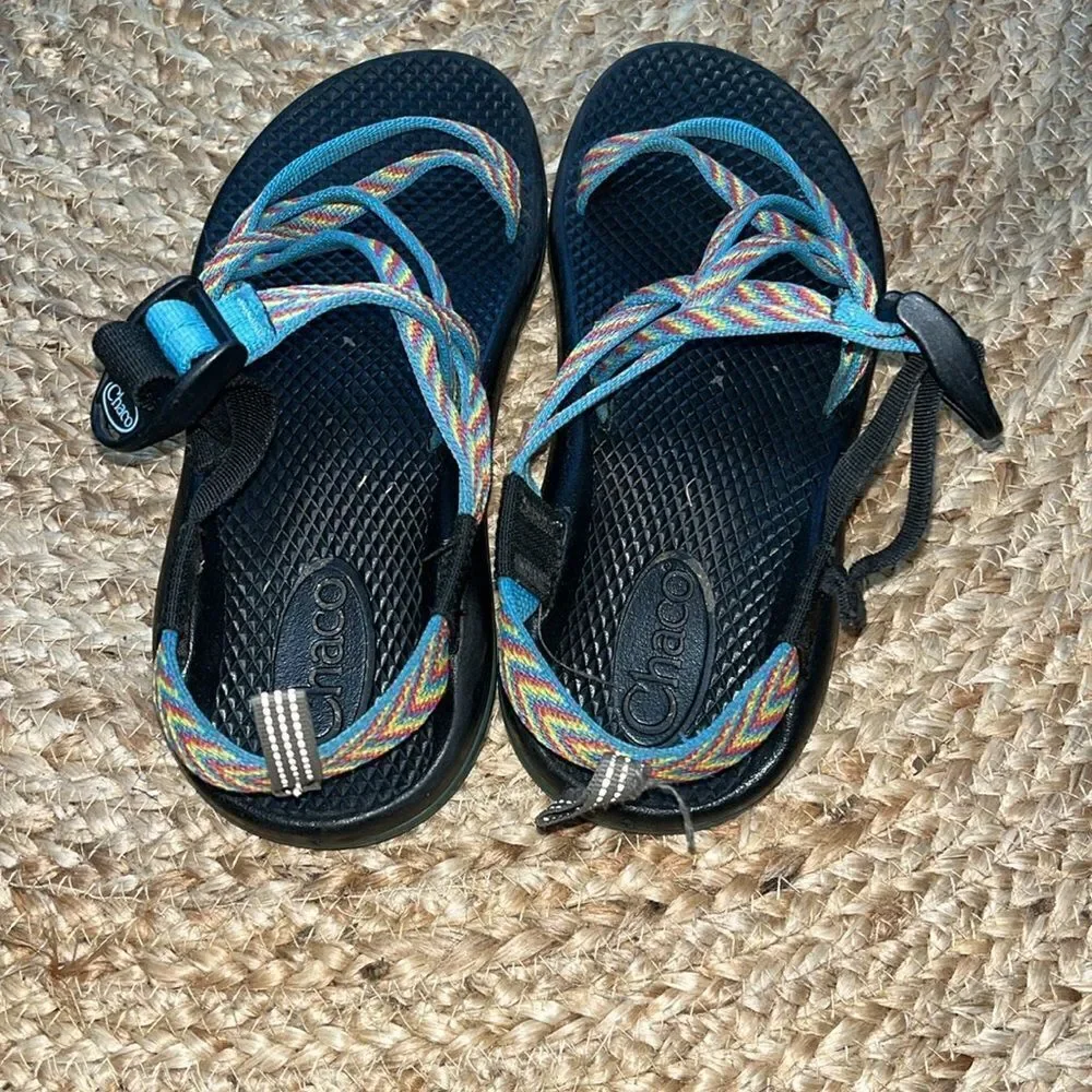Chaco ZX/2 Classic Sport Rainbow Striped Two Strap Outdoor Hike size 3